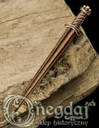Wikiński miecz - amulet z brązu