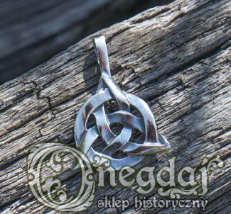 Srebrna Triquetra - celtycki węzeł